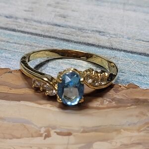 Elegant Gold and Blue Rhinestone Ring
